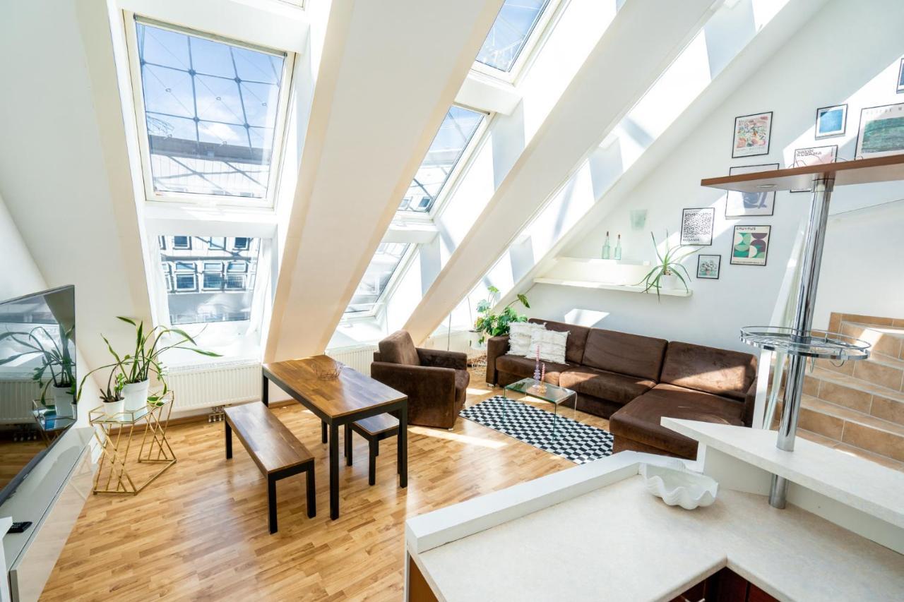 Unique Maisonette Apartment Gasometer 12Th Floor 비엔나 외부 사진